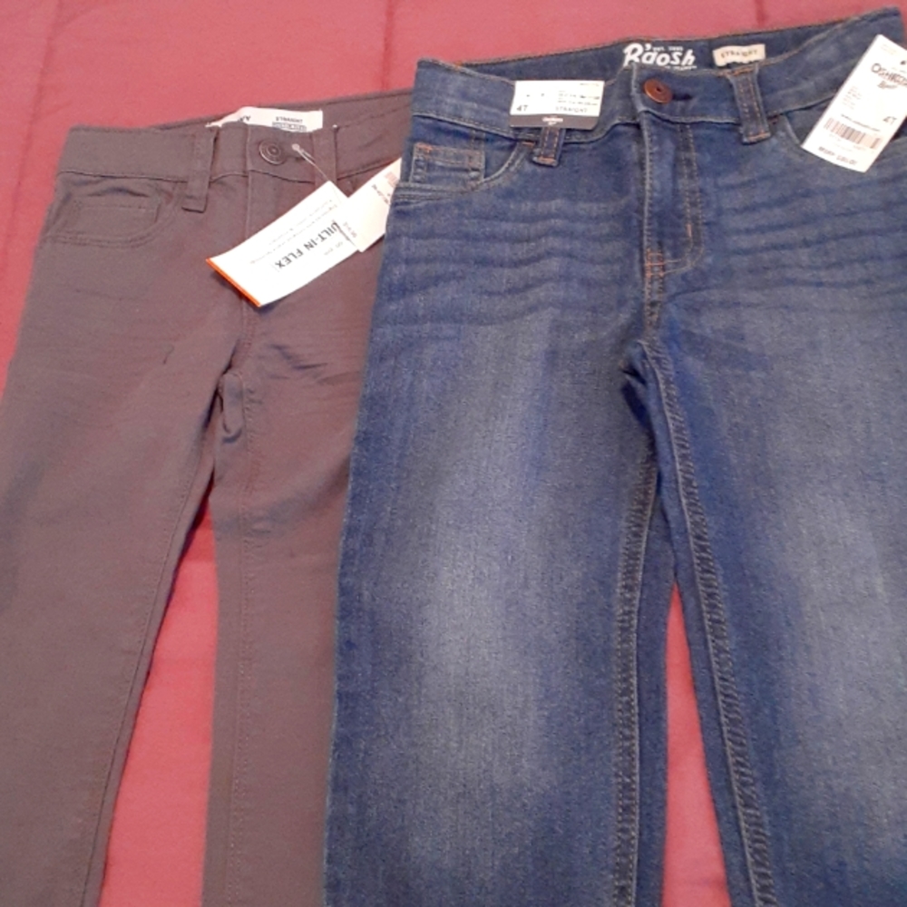 This is A bundle (2pairs) brand newKids denim size 4T